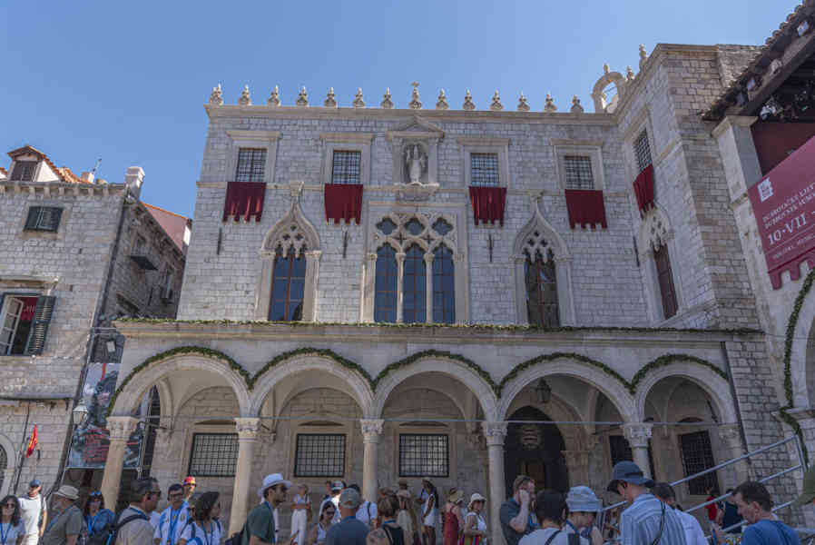 Croacia - Dubrovnik 041 - palacio Sponza.jpg